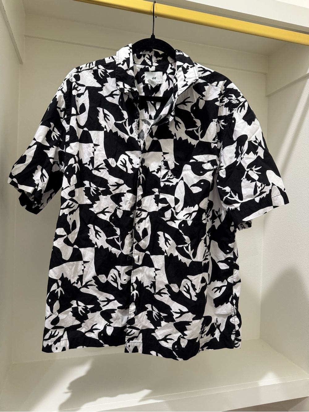 H&M Black & White Short Sleeve Abstract Print Shirt